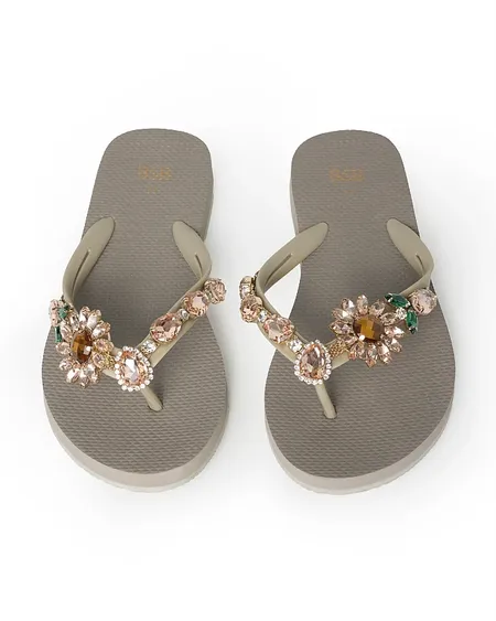 Sandalias Planas Con Pedrería Decorativa Bsb