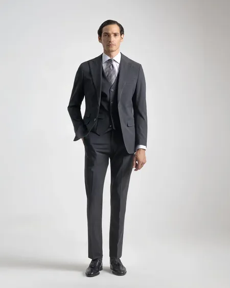 Traje Tres Piezas Gris Oscuro Puro Ego