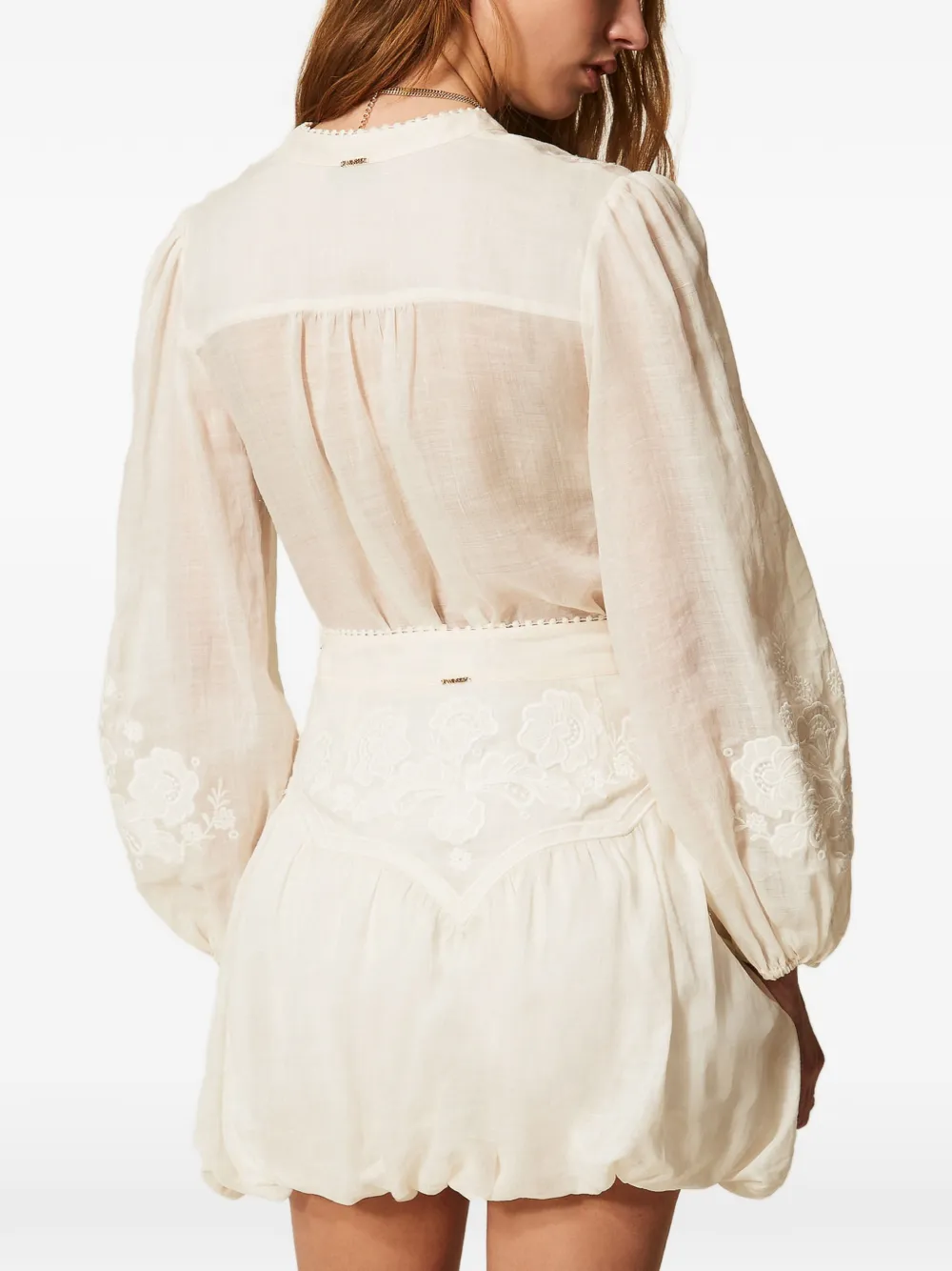 32867408_65227638_1000