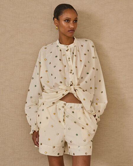 Camisa Con Aplicaciones Souvenir