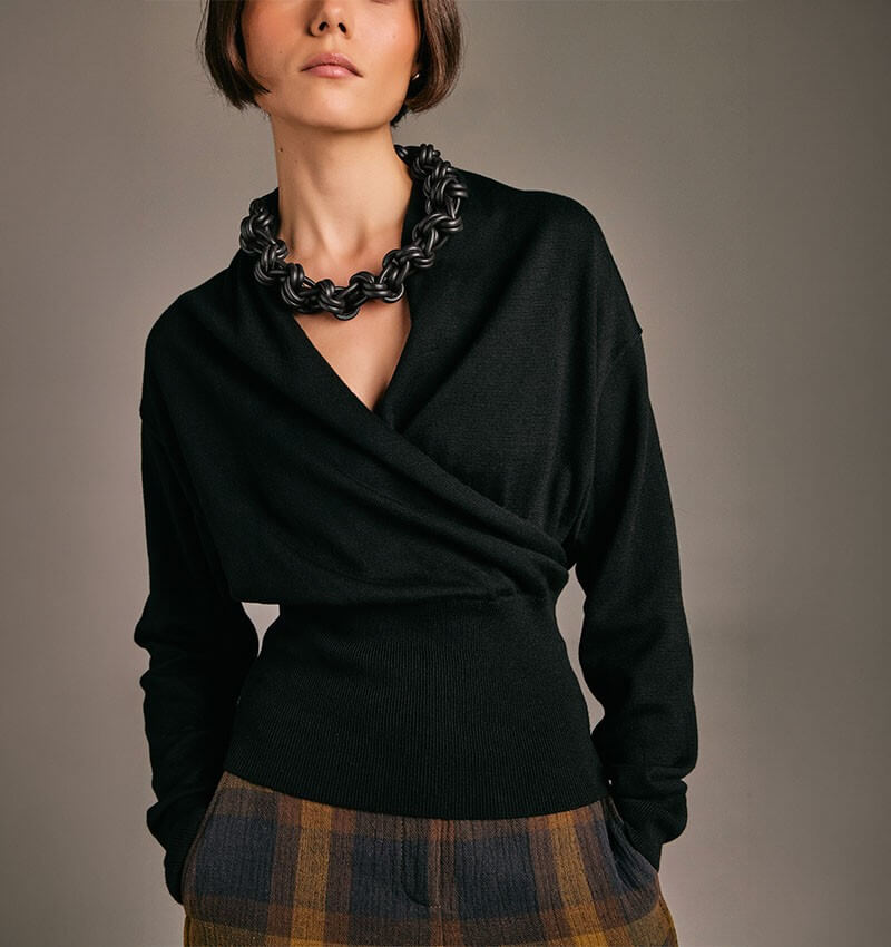 jersey-koshino-negro