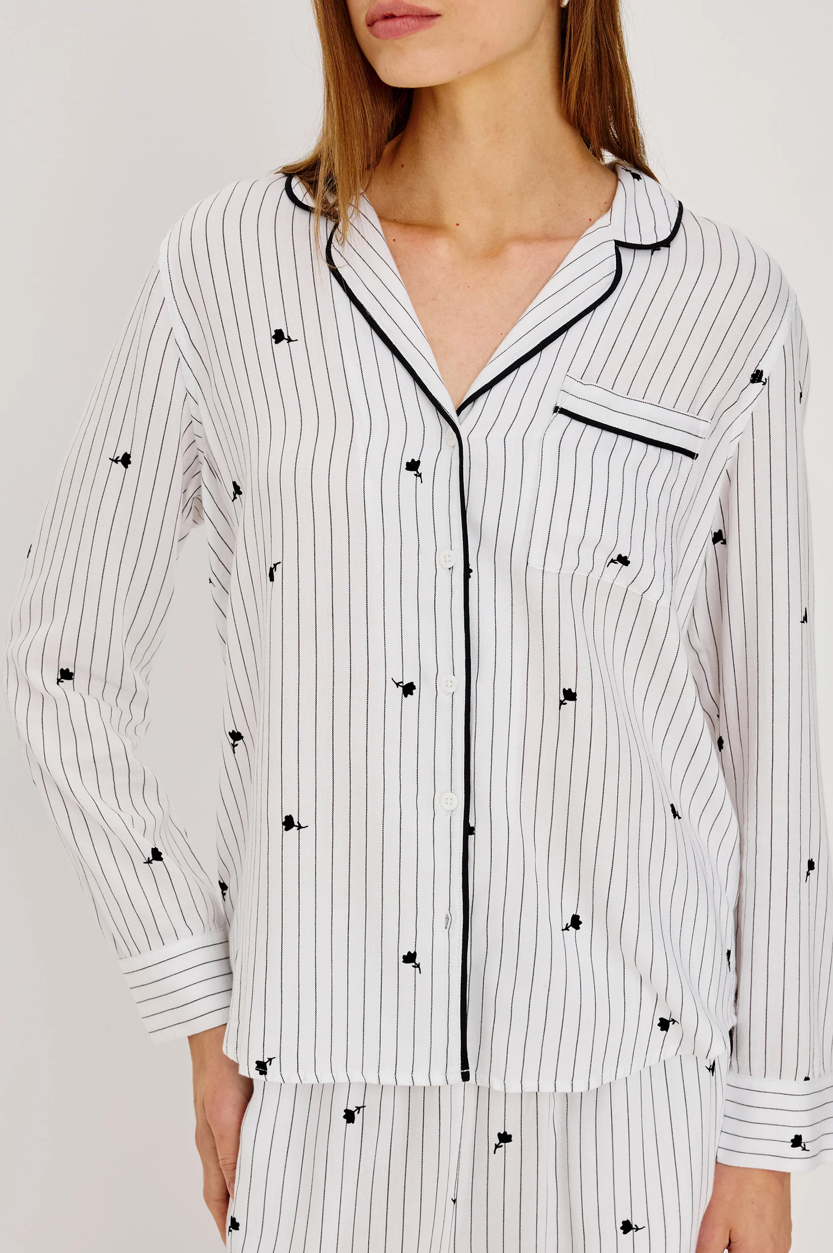 LUNA-PAJAMA-SET-STRIPED-ONYX-FLORAL_2_PJ-303-549A-12123_845bc8ba-e653-4b27-aec0-2174dbd268c5