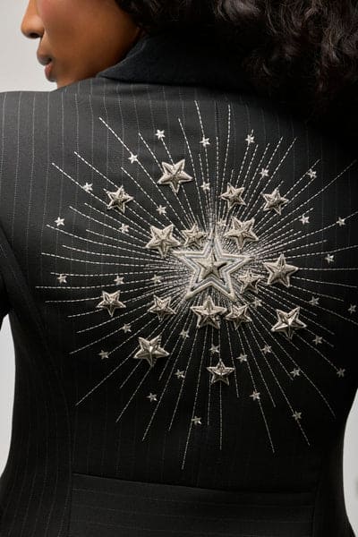 blazer-de-raya-diplomatica-con-bordado-joya-the-gardens-edicion-limitada-the-extreme-collection-2200857