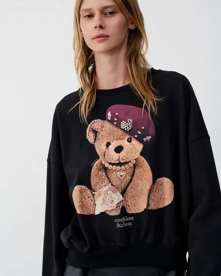 Sudadera Negra Con Estampado Osito Bsb