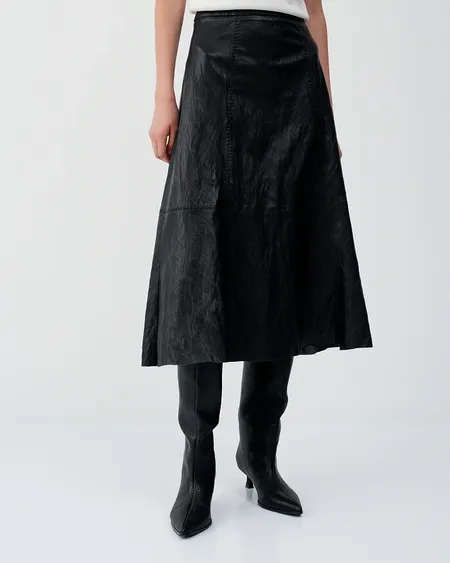 Falda Midi Efecto piel Negra Bsb